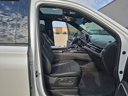 Used 2023 Cadillac Escalade V AWD/4WD image 24