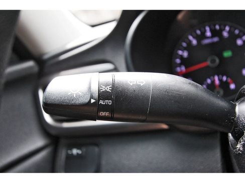 Used 2017 Kia Optima LX FWD image 19