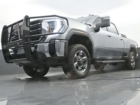 Used 2025 GMC Sierra 2500 SLT w/ SLT Premium Package AWD/4WD image 12