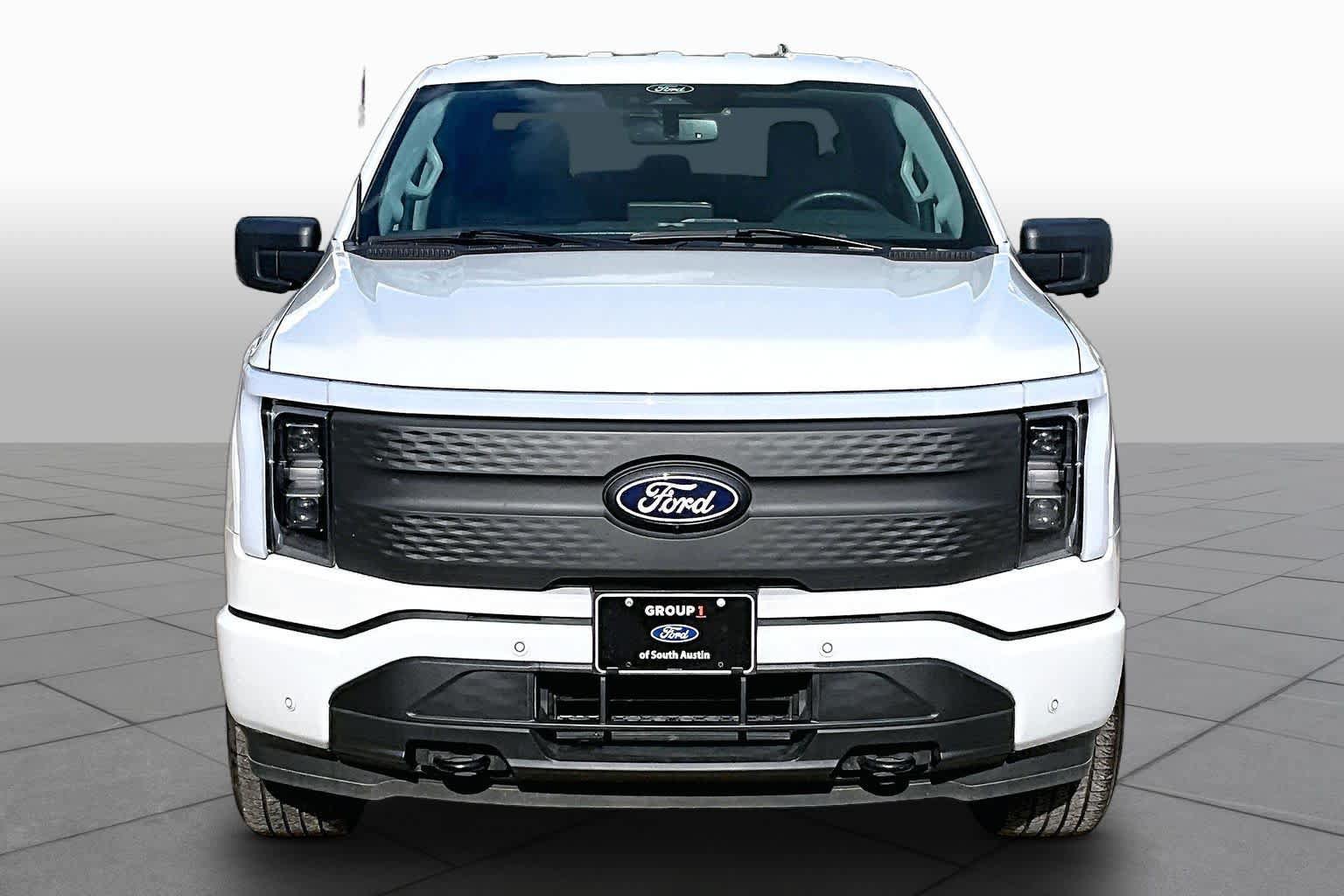 Used 2024 Ford F150 Lightning Flash AWD/4WD image 3
