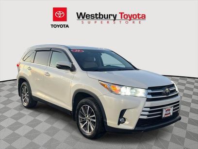 Certified 2019 Toyota Highlander SE