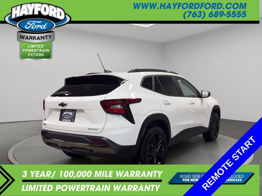 Used 2024 Chevrolet Trax ACTIV w/ Sunroof Package FWD image 3