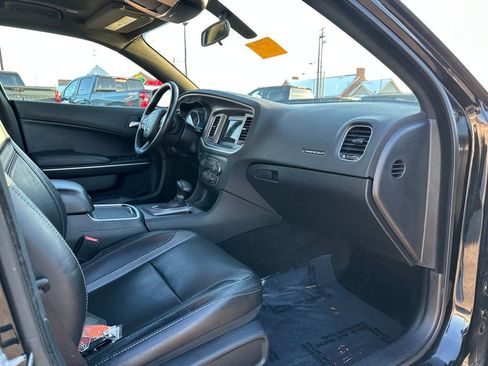 Used 2022 Dodge Charger SXT w/ Leather Interior Group image 22