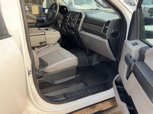 Used 2019 Ford F250 XL w/ Power Equipment Group image 6