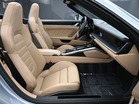 Certified 2021 Porsche 911 Turbo AWD/4WD image 28