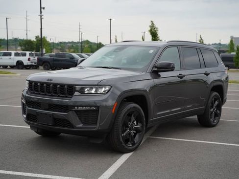 New 2026 Jeep Grand Cherokee L Limited w/ Limited Altitude Package AWD/4WD image 3