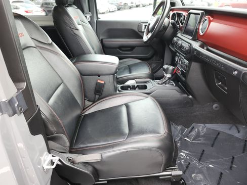 Used 2022 Jeep Wrangler Rubicon w/ Cold Weather Group AWD/4WD image 21