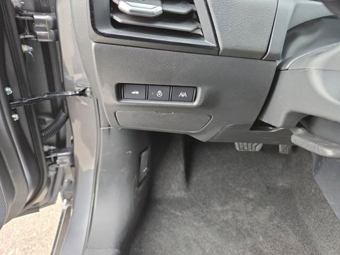 New 2026 Nissan Sentra SR w/ SR Premium Package FWD image 19