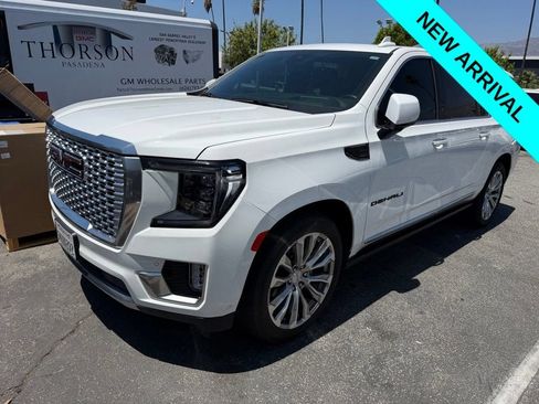 Used 2024 GMC Yukon XL Denali w/ Denali Reserve Package AWD/4WD image 1