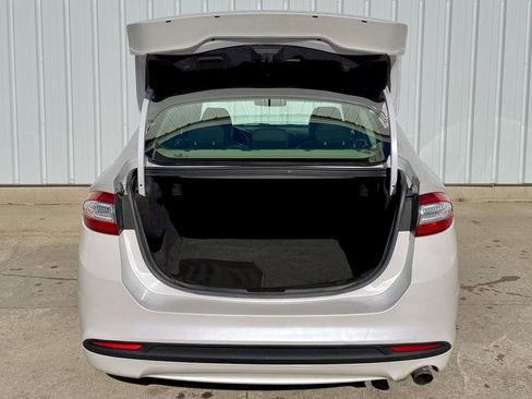 Used 2016 Ford Fusion SE w/ Equipment Group 202A image 15