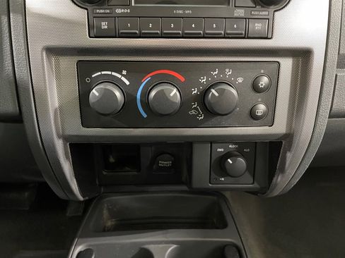 Used 2006 Dodge Dakota SLT image 30