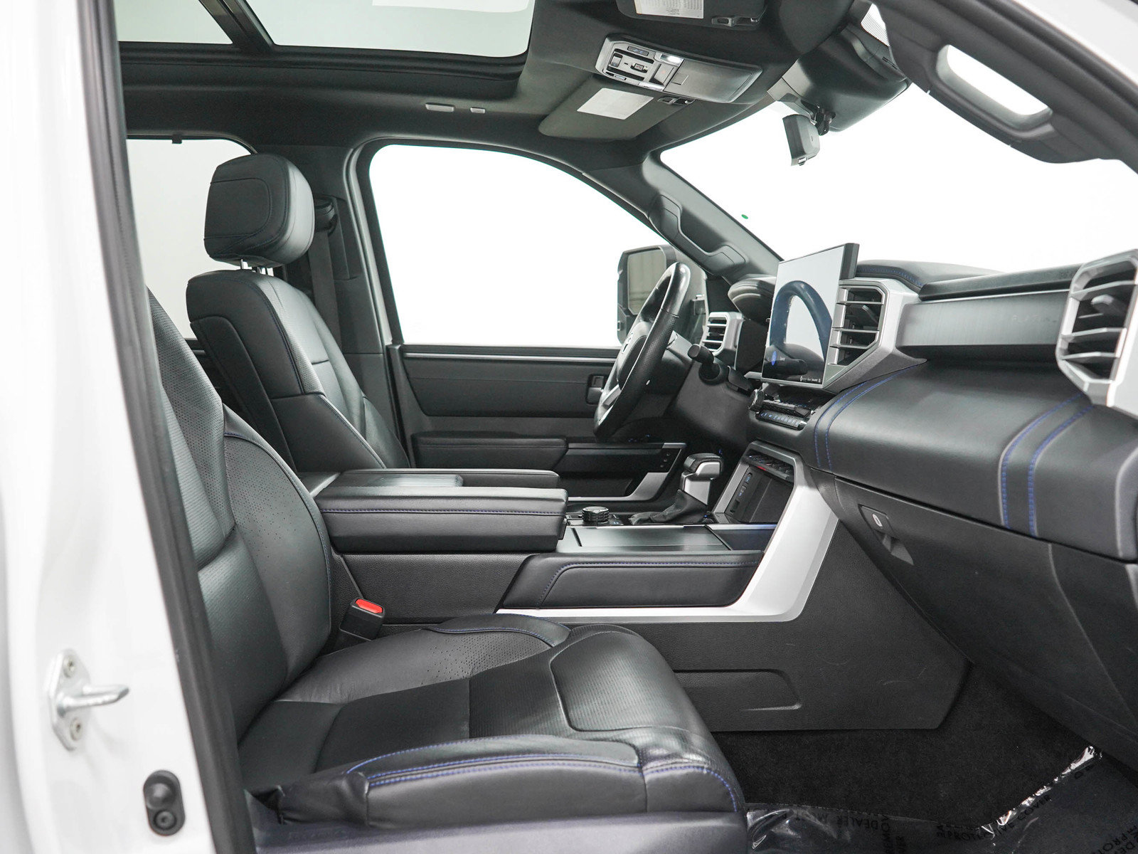 Used 2022 Toyota Tundra Platinum AWD/4WD image 12