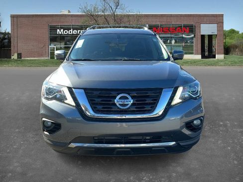 Used 2019 Nissan Pathfinder Platinum w/ Cargo Package image 6