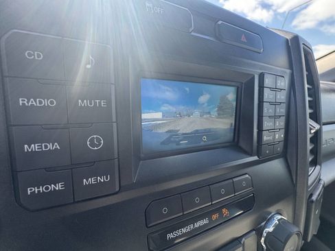 Used 2018 Ford F550 4x4 Regular Cab Super Duty image 33