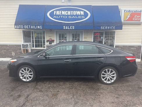 Used 2014 Toyota Avalon Limited FWD image 1