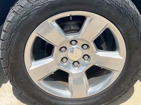 Used 2017 Chevrolet Silverado 1500 LT w/ All Star Edition AWD/4WD image 29
