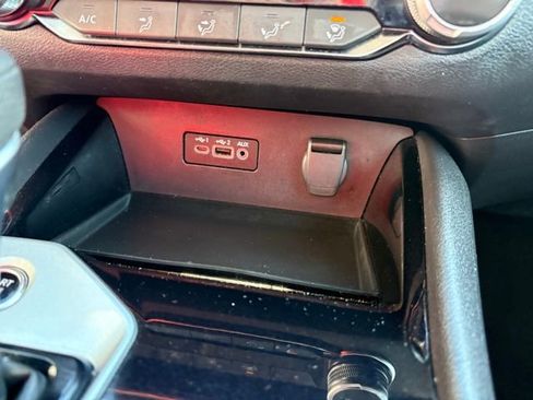 Used 2024 Nissan Altima 2.5 SV image 19