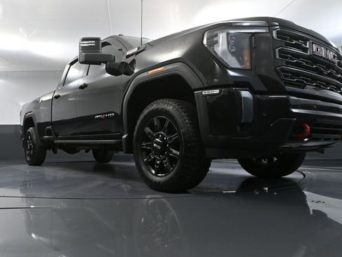 Used 2024 GMC Sierra 2500 AT4 w/ AT4 Preferred Package AWD/4WD image 62