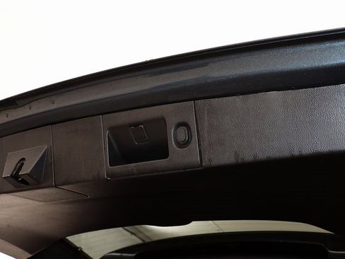 Used 2019 Chevrolet Tahoe LT w/ LT Signature Package image 30