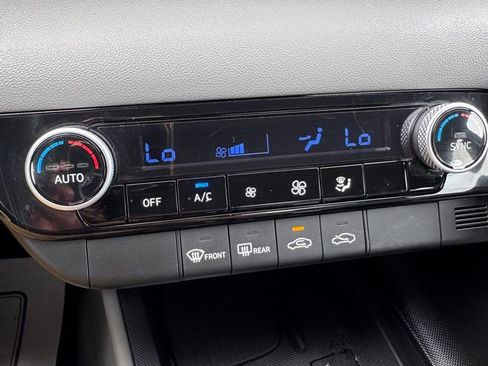 Used 2025 Hyundai Elantra Sport FWD image 19