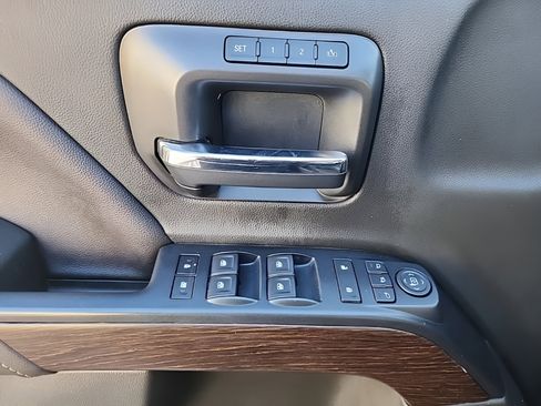 Used 2017 GMC Sierra 1500 Denali w/ Denali Ultimate Package image 16