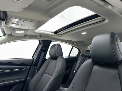 Certified 2024 MAZDA MAZDA3 2.5 Turbo Sedan w/Premium Plus image 4