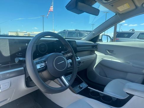 Used 2024 Hyundai Kona SEL w/ Convenience Package FWD image 7