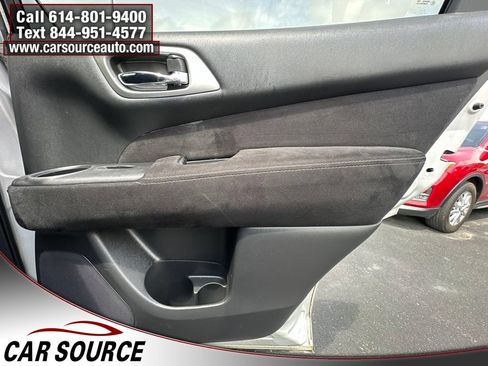 Used 2015 Nissan Pathfinder SV FWD image 22