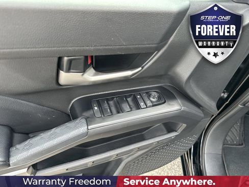 Used 2025 Toyota Tacoma TRD Sport AWD/4WD image 12