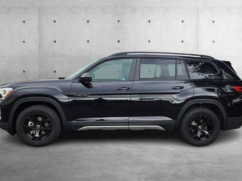 New 2025 Volkswagen Atlas Peak Edition SE image 24