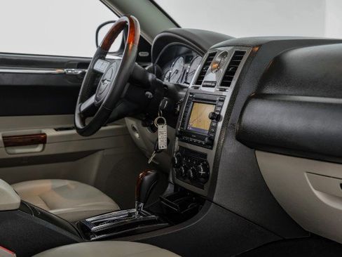 Used 2006 Chrysler 300 Touring image 21
