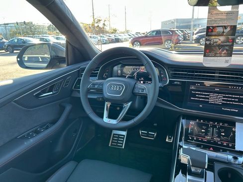 New 2026 Audi SQ8 Prestige image 9