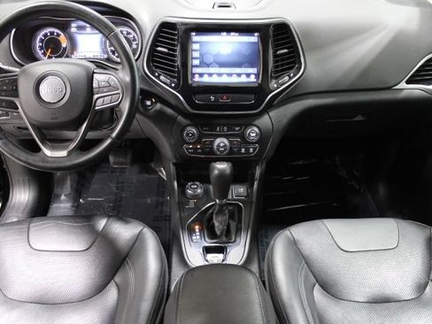 Used 2019 Jeep Cherokee Limited AWD/4WD image 2