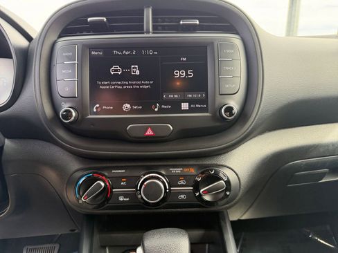 Used 2025 Kia Soul LX w/ LX Technology Package image 17