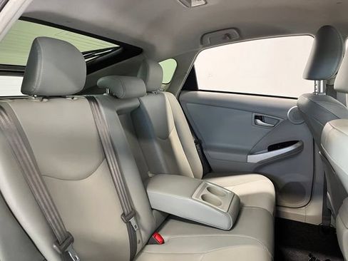 Used 2015 Toyota Prius Five w/ Advanced Technology Package FWD image 13