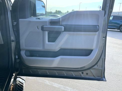 Used 2018 Ford F150 XLT w/ Equipment Group 302A Luxury AWD/4WD image 17