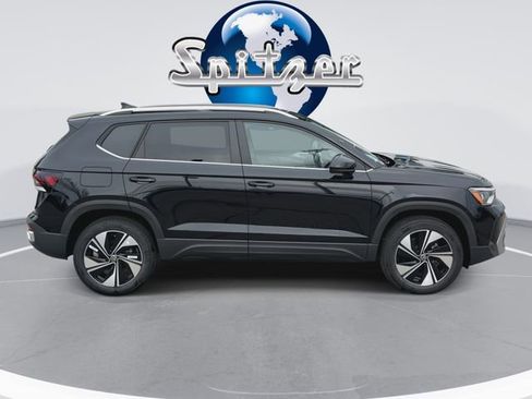 New 2026 Volkswagen Taos SE AWD/4WD image 5