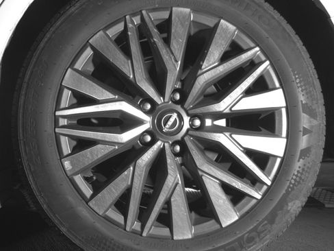 Used 2025 Nissan Altima 2.5 SV image 14