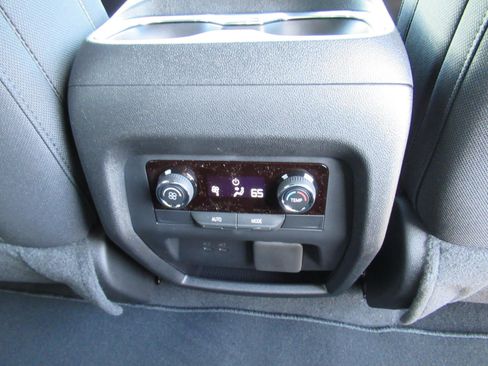 New 2026 Chevrolet Traverse LT w/ Driver Confidence Package FWD image 14
