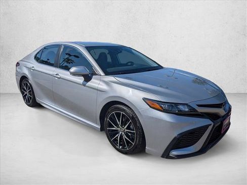 Certified 2024 Toyota Camry SE w/ Cold Weather Package AWD/4WD image 3