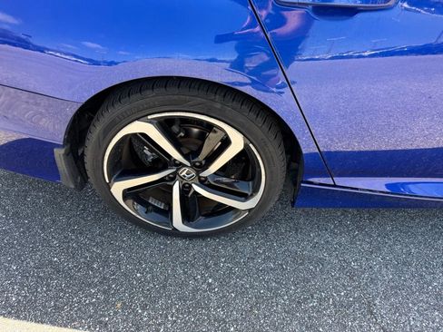 Used 2019 Honda Accord Sport image 5