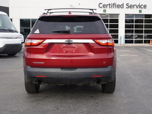 Used 2020 Chevrolet Traverse LT w/ LT Premium Package image 7