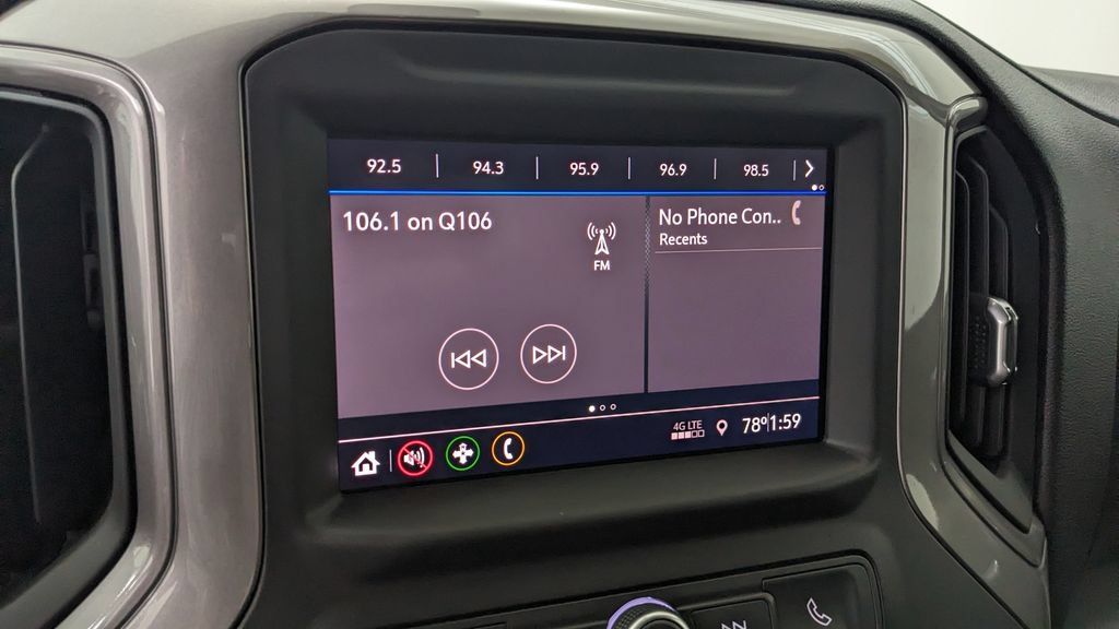 Used 2021 Chevrolet Silverado 1500 Custom Trail Boss AWD/4WD image 23