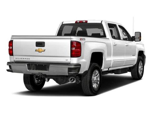 Used 2018 Chevrolet Silverado 2500 LT w/ LT Convenience Package AWD/4WD image 2