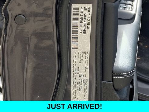 Used 2025 Jeep Grand Cherokee Laredo X w/ Luxury Tech Group I AWD/4WD image 26