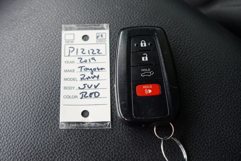 Used 2019 Toyota RAV4 XLE w/ Convenience Package AWD/4WD image 34