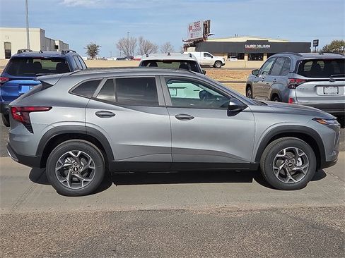 New 2026 Chevrolet Trax LT image 4
