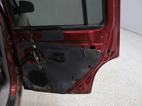 Used 2000 Ford Explorer XL AWD/4WD image 21