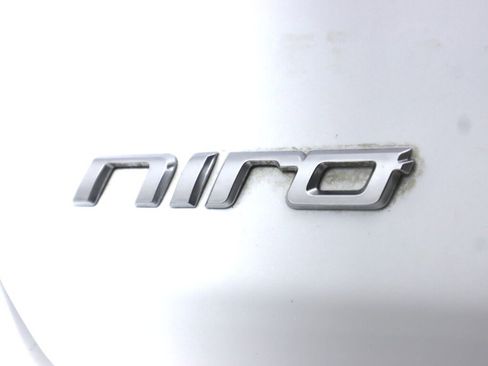Used 2022 Kia Niro EX Premium w/ Cold Weather Package FWD image 37