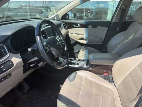 Used 2019 Kia Sorento EX image 5